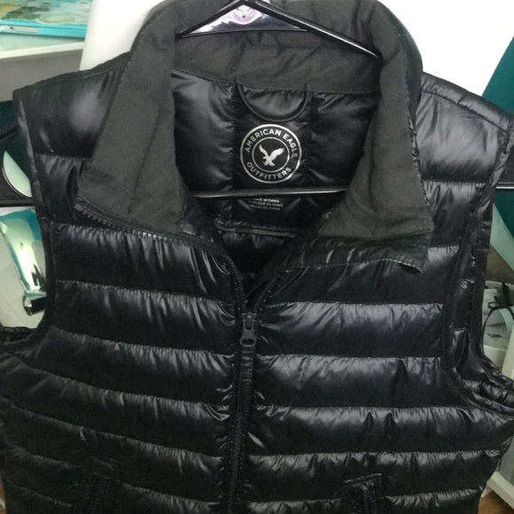 American Eagle outfitters puffer vest - Picture 1 of 4